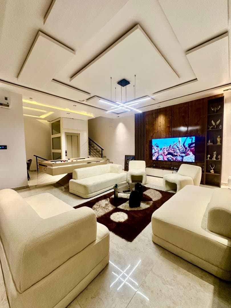 Fully Furnished 3 Bedroom Duplex in Ikoyi, Lagos