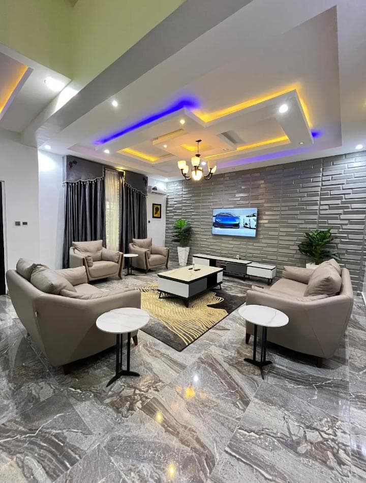 3 Bedroom Flat Shortlet in Awoyaya, Lagos