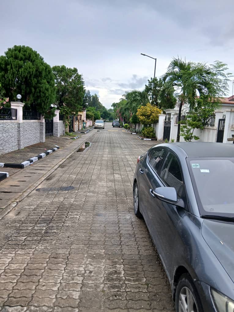 4 Bedroom Bungalow for Sale in Mayfair Gardens