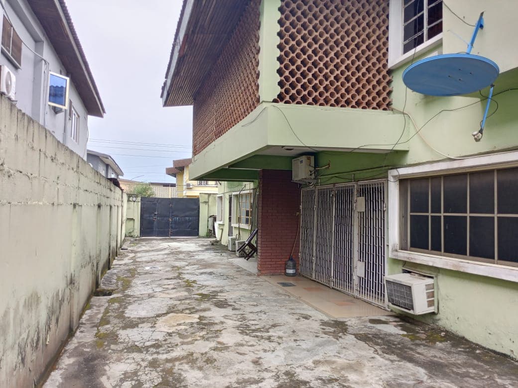 764 Sqm Land for Sale in Ilupeju, Lagos