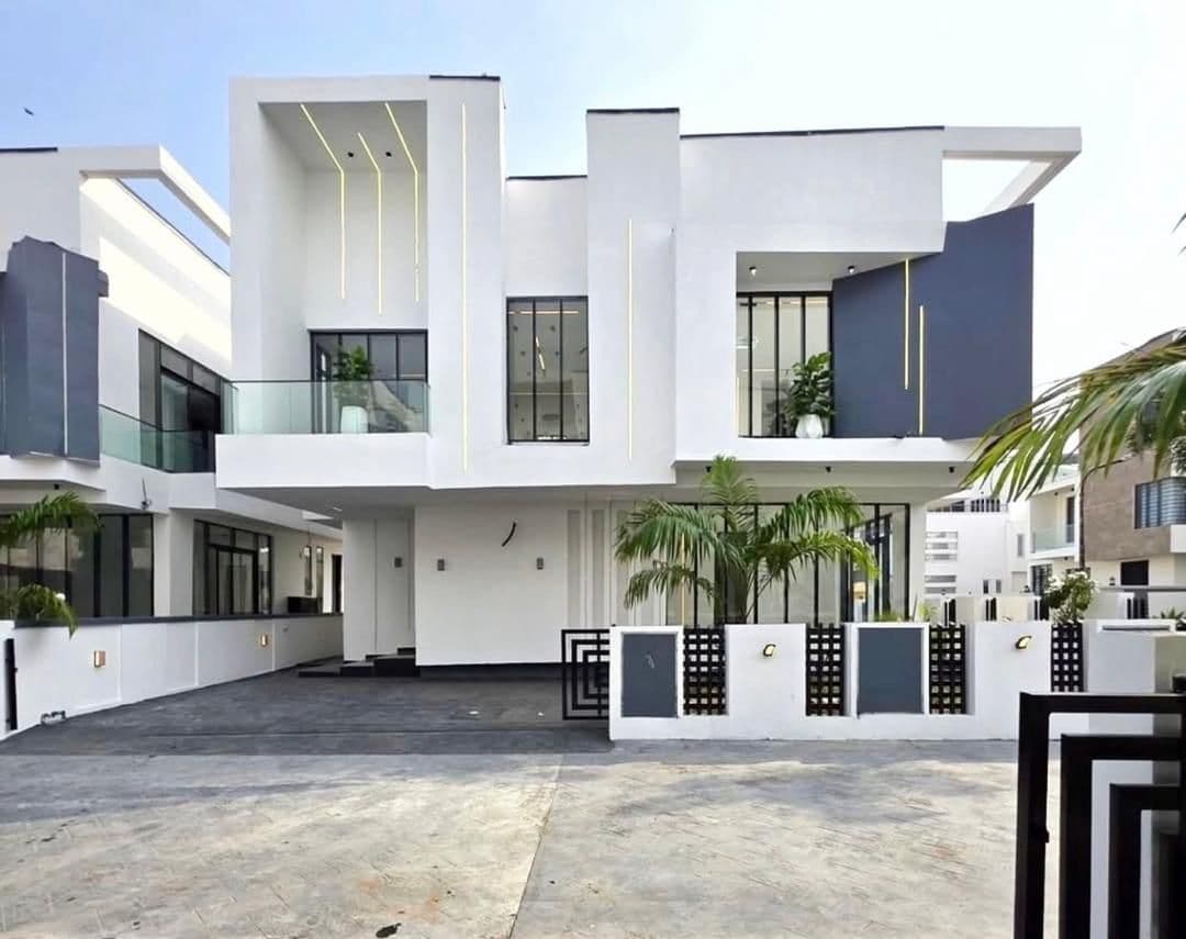 5 Bedroom Detached Duplex for Sale in Chevron, Lagos