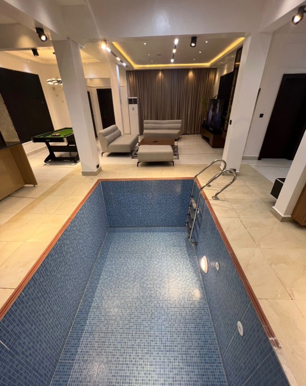 2 Bedroom Flat for Shortlet in Gwarinpa, Abuja