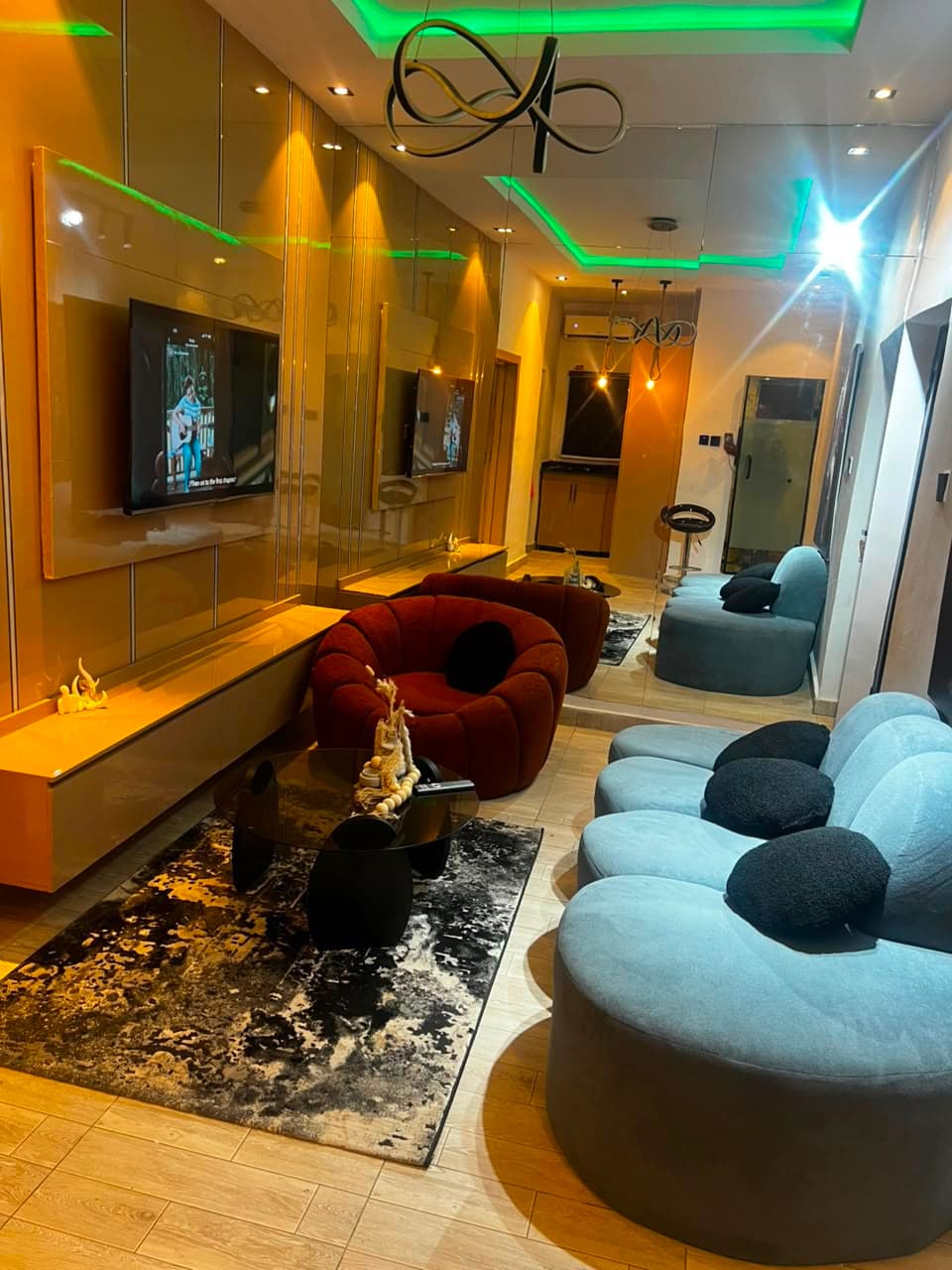 New Cozy One Bedroom Shortlet - AISHAT, Yaba Alagomeji