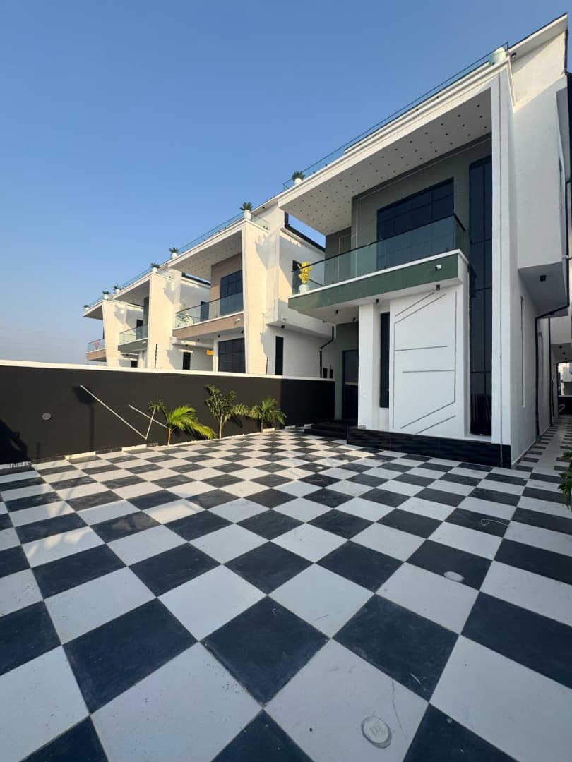 5 Bedroom Duplex for Sale in Ajah, Lagos