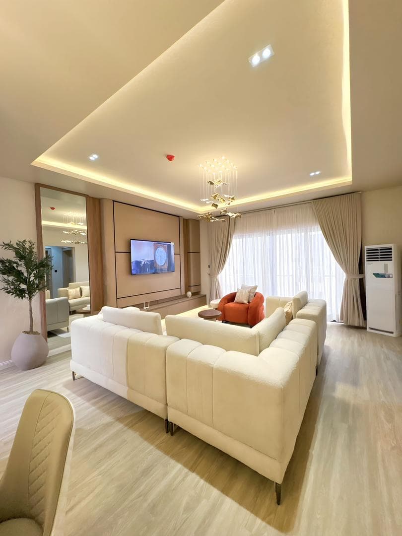 Fully Furnished 2 Bedroom Shortlet in Lekki Phase 1, Lagos