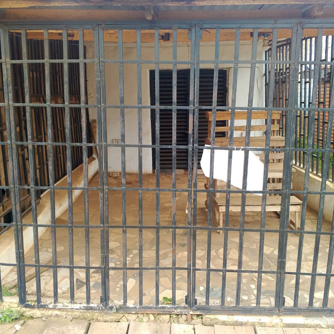 Shop for Rent on Sijuade Road