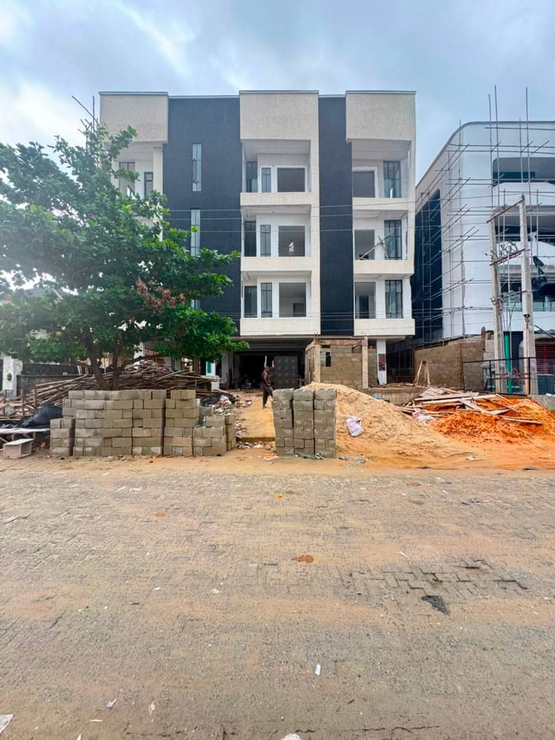 1 Bedroom Flat for Sale at Lekki Phase 1, Lagos