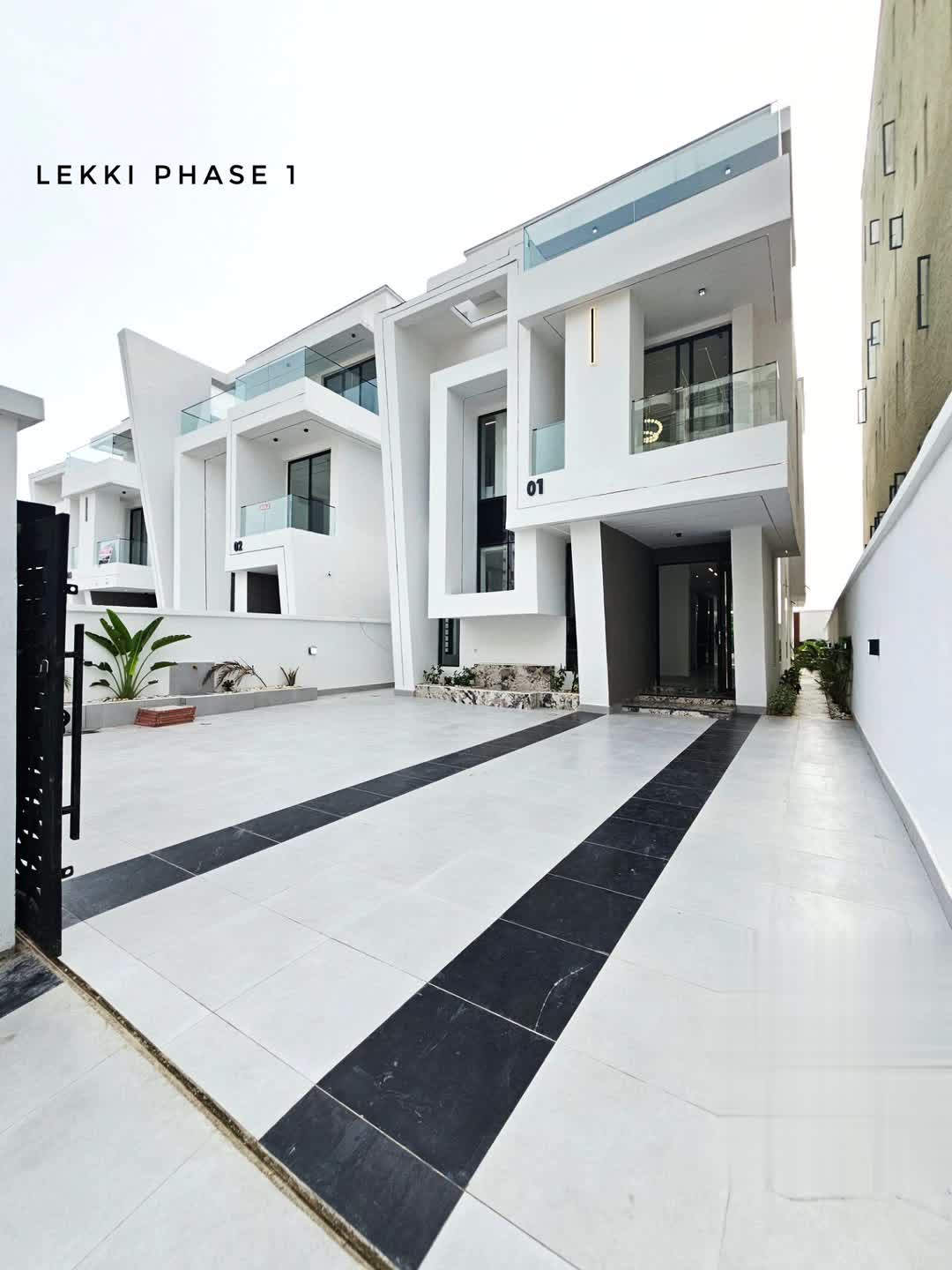 5 Bedroom Detached Duplex for Sale in Lekki Phase 1, Lagos