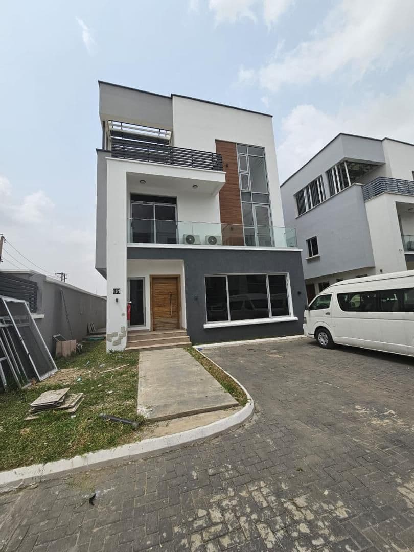 4 Bedroom Duplex for Sale in GRA Ikeja, Lagos