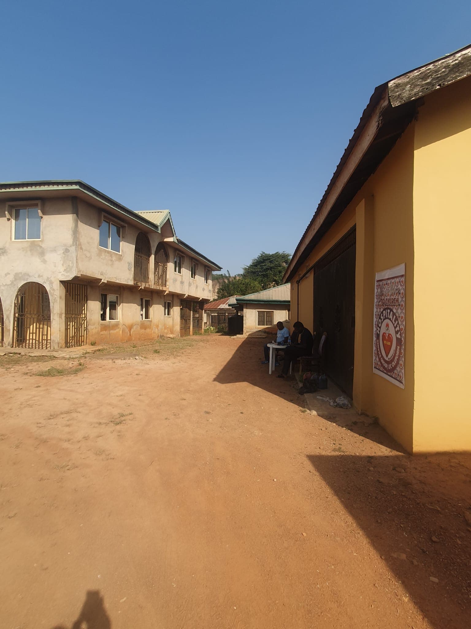 Mixed-Use Building with Duplex, Warehouse and Shops for Sale at Seebi