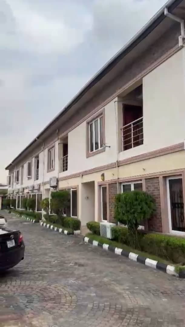 5 Bedroom Terrace Duplex for Rent in Oniru, Lagos