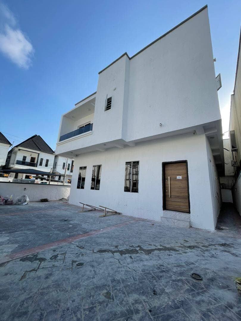 5 Bedroom Duplex for Rent in Ikota, Lagos