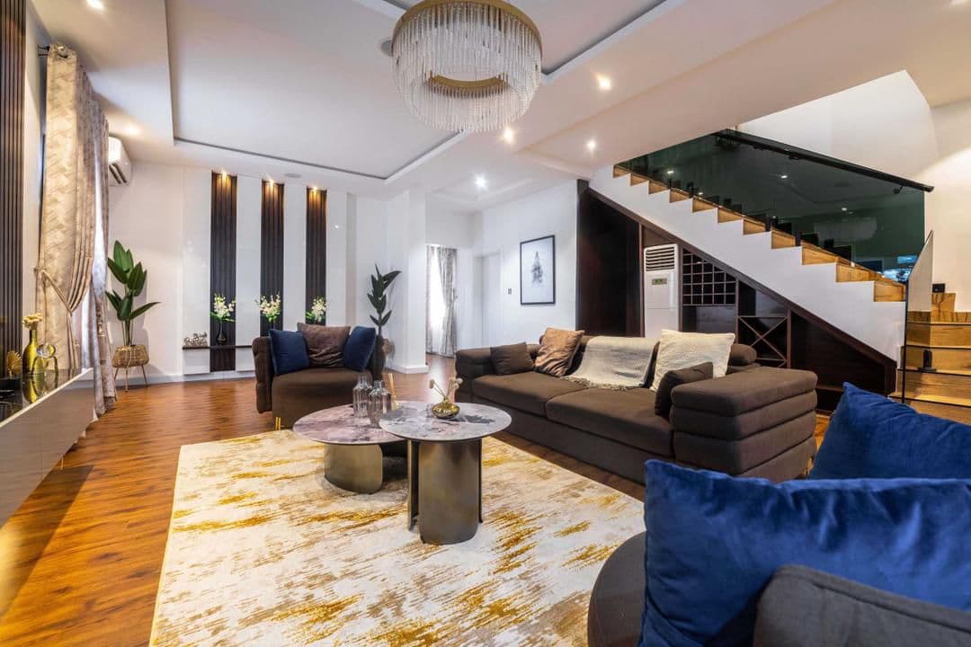 Luxury 5 Bedroom Duplex for Shortlet in Lagos