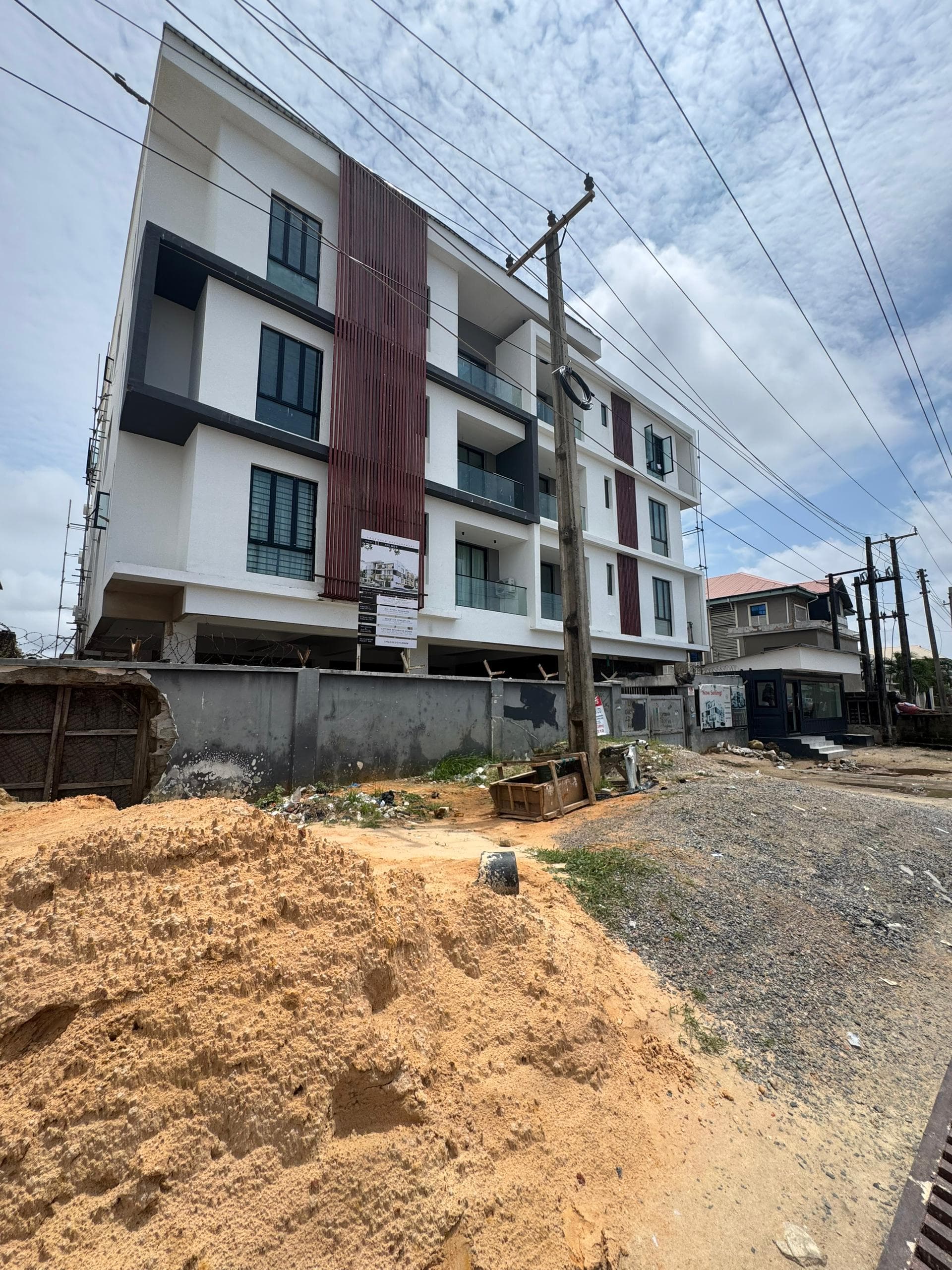 2 Bedroom Flat for Sale in Lekki Phase 1, Lagos