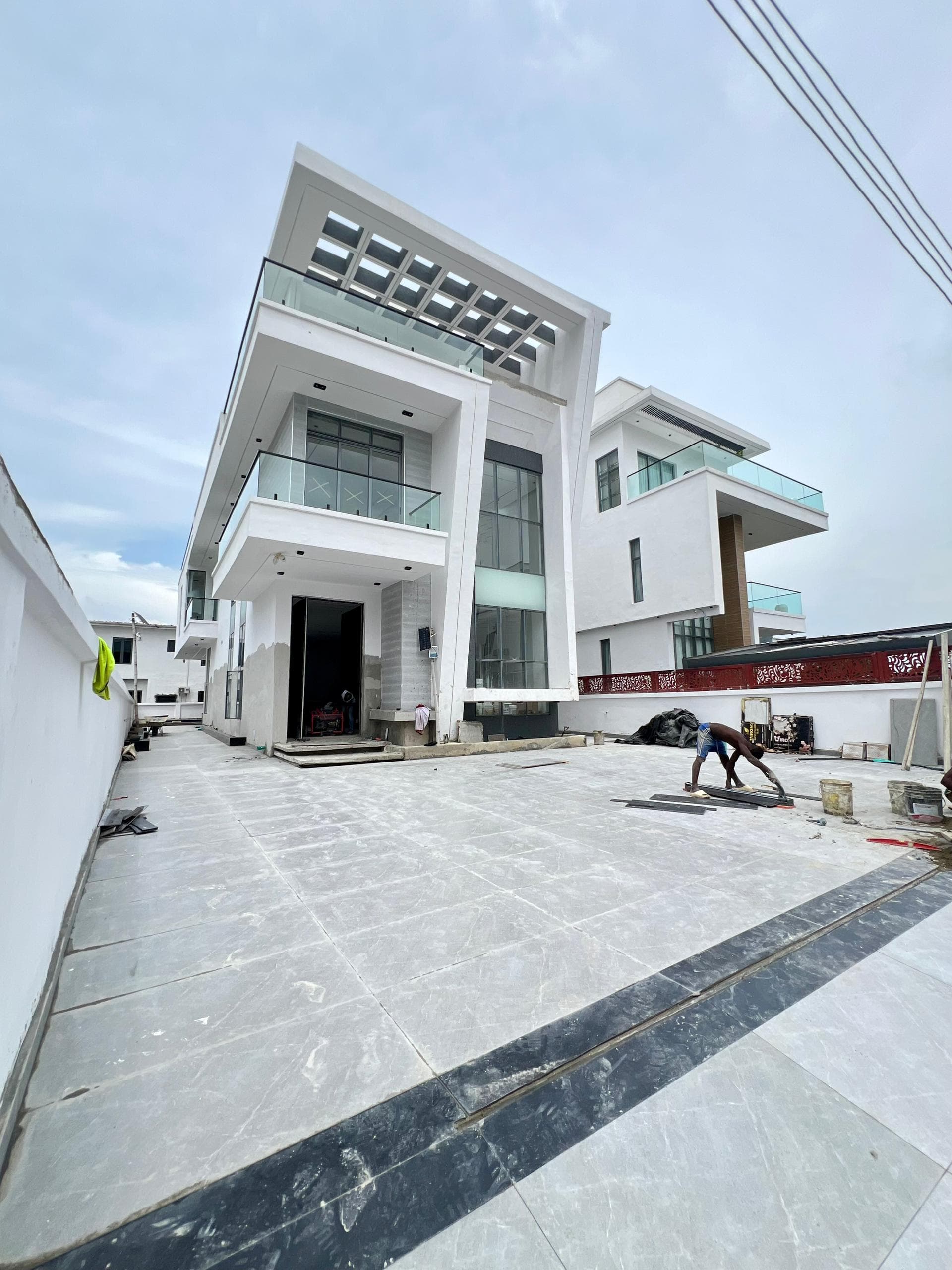 5 Bedroom Duplex for Sale in Osapa Lekki, Lagos