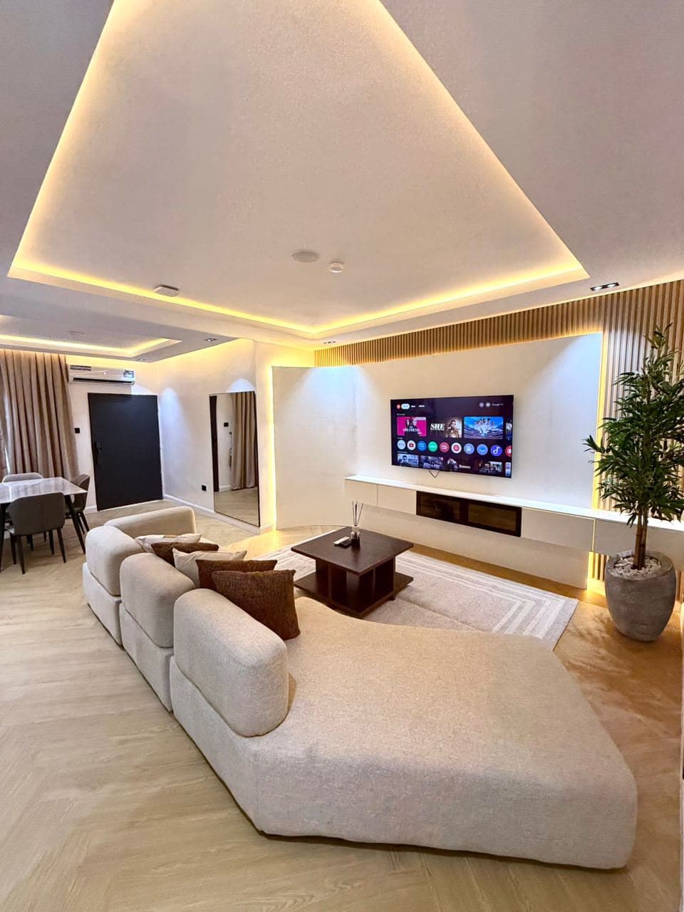 Fully Furnished 2 Bedroom Shortlet Apartment in Wuse 2, Abuja