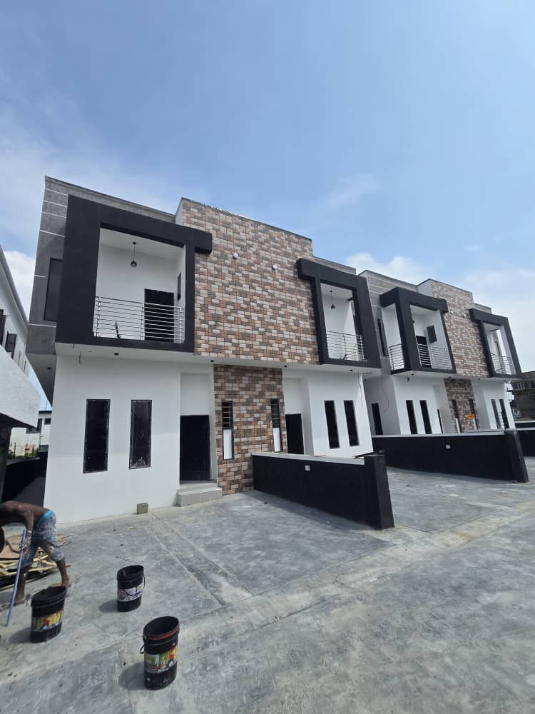 4 Bedroom Semi-Detached Duplex for Sale in Sangotedo