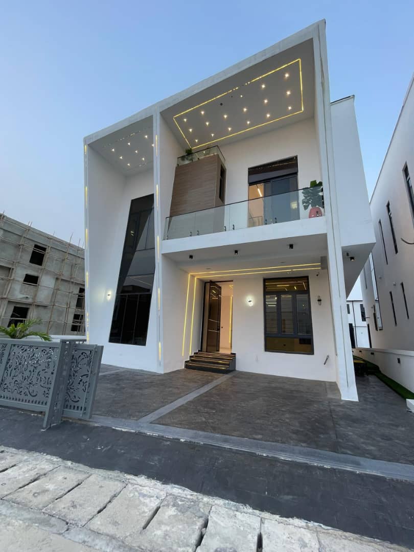 5 Bedroom Fully Detached Duplex for Sale in Chevron, Lagos