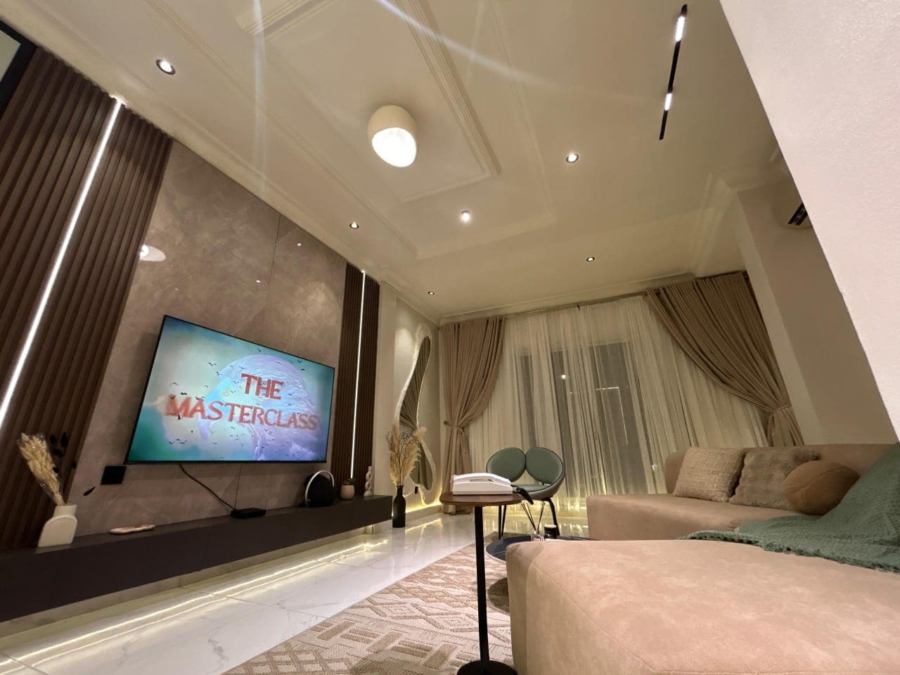 1 Bedroom Flat for Shortlet at Lekki Phase 1, Lagos