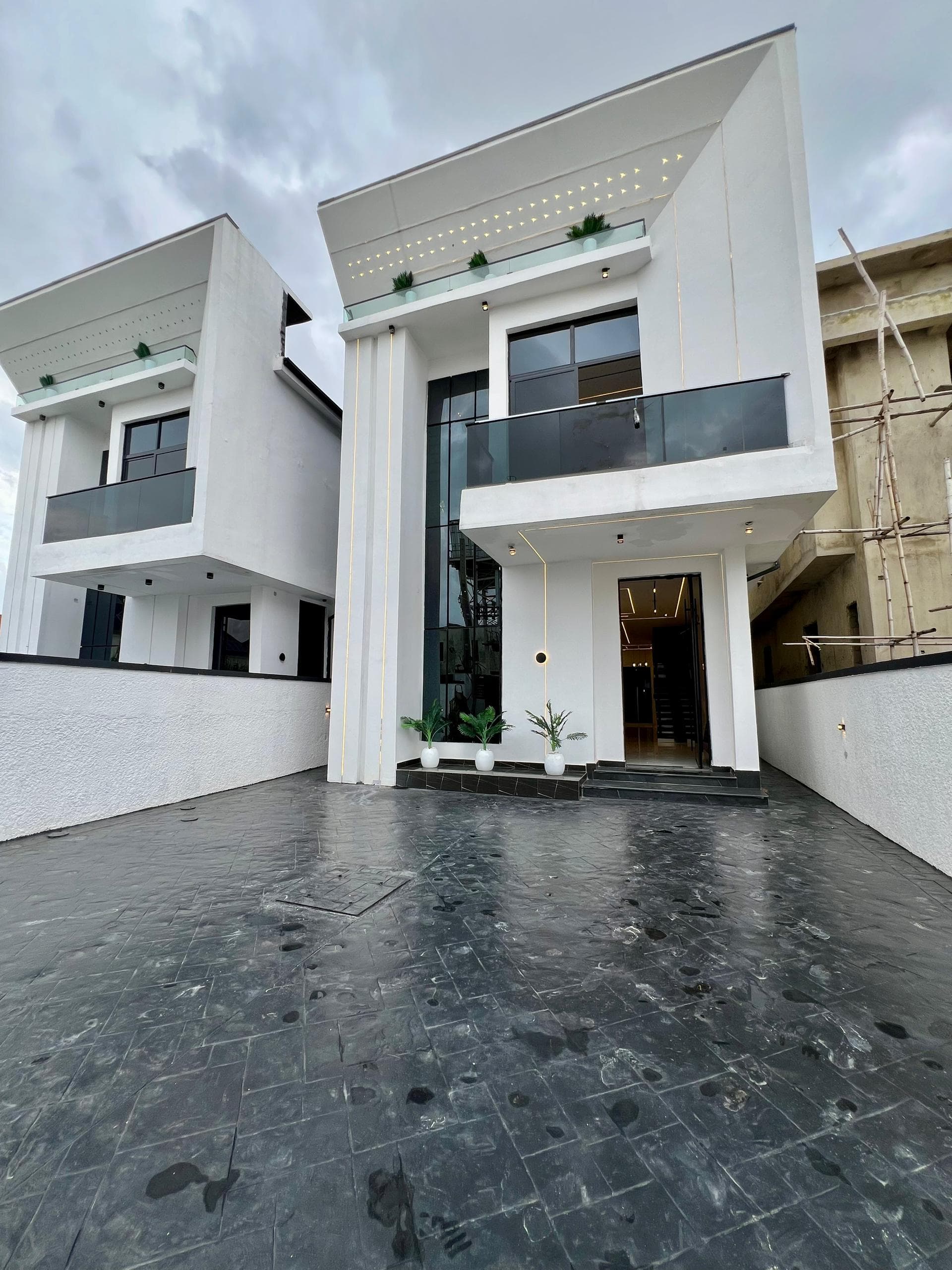 5 Bedroom Fully Detached Luxury Home with BQ for Sale at VGC, Lekki, Lagos