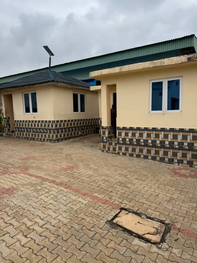 Self Contain for Rent at Ikolaba GRA