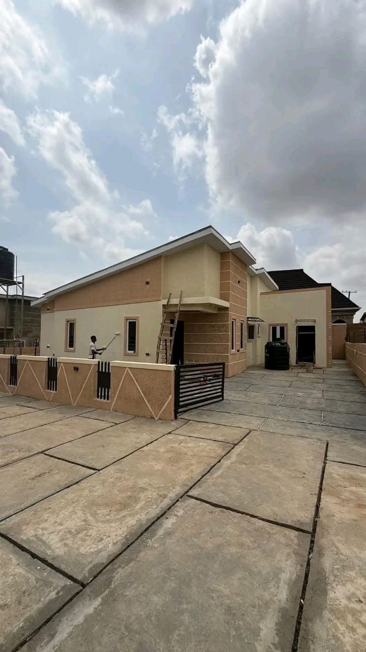 3 Bedroom Bungalow for Sale at Monatan, Iwo Road, Ibadan