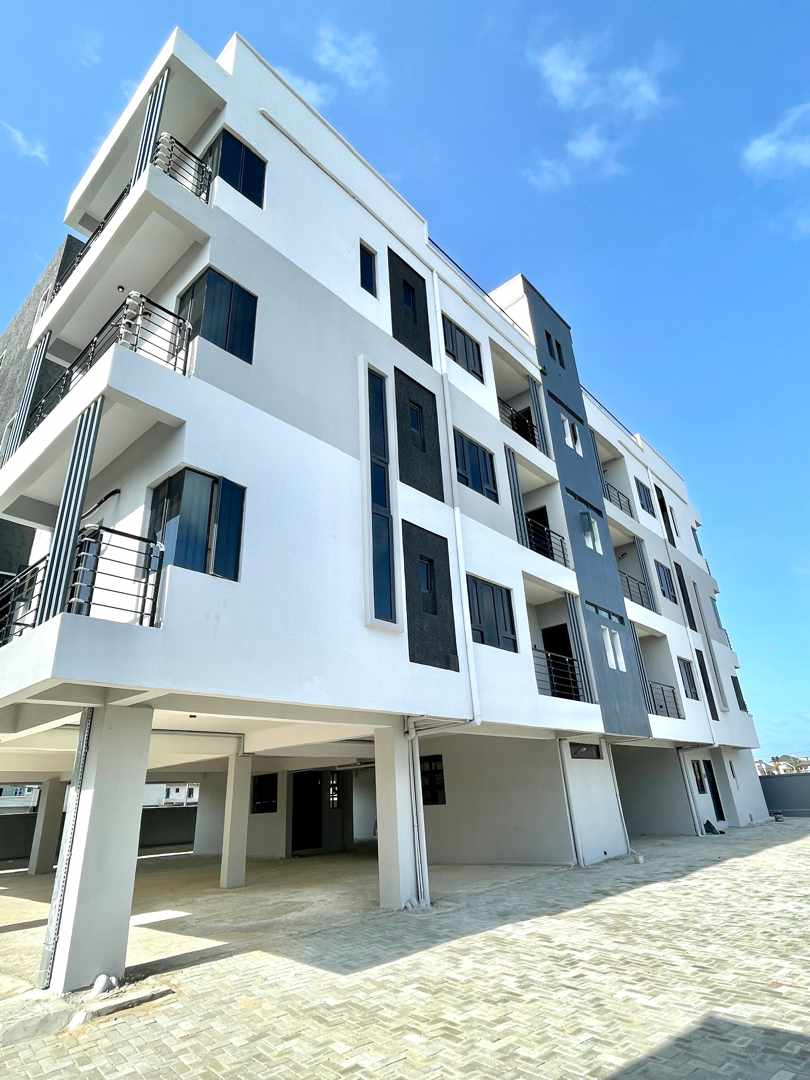Fully Serviced 2 Bedroom Flat for Rent at Ologolo, Lekki