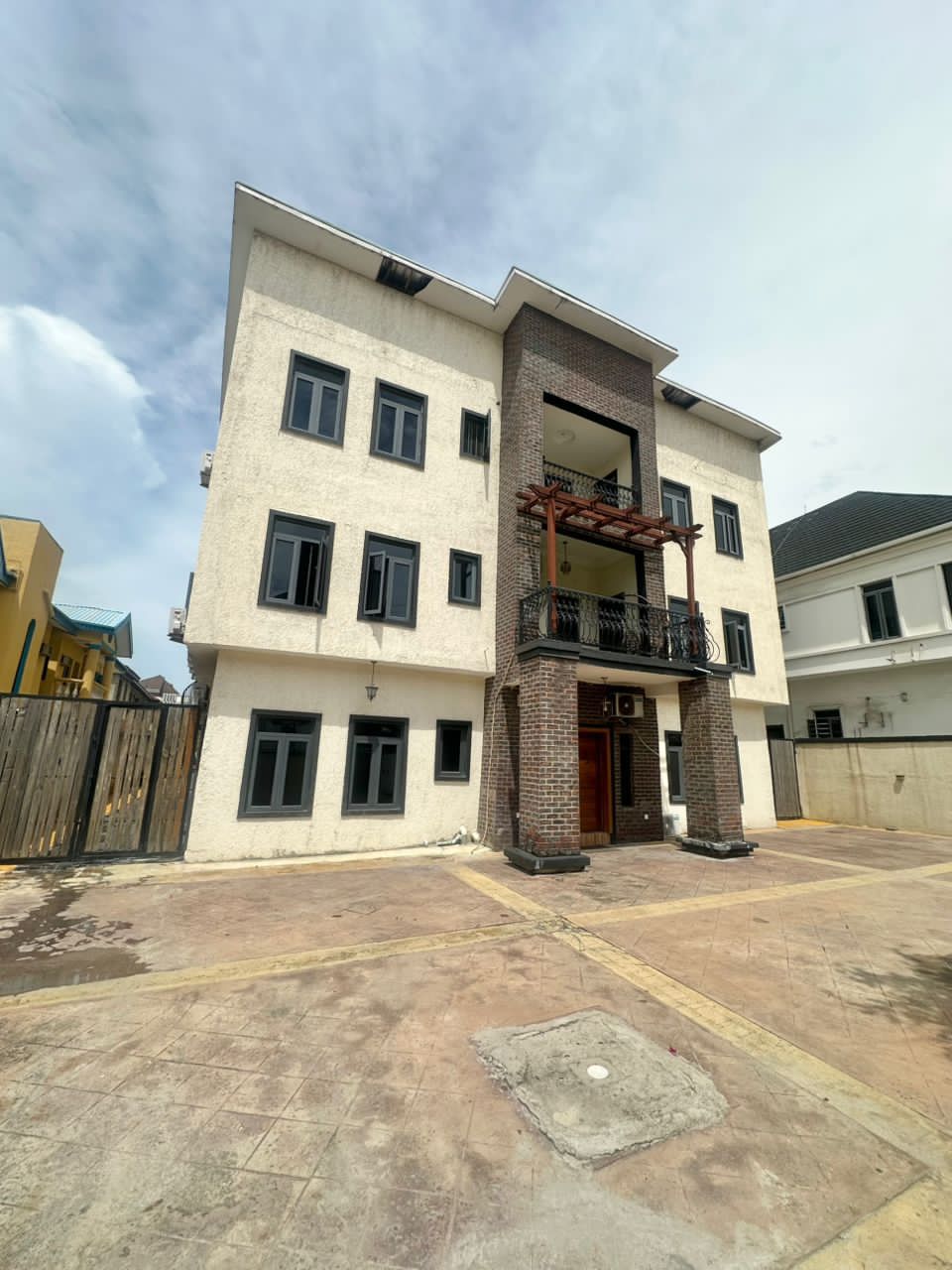 2 Bedroom Flat for Rent in Osapa London