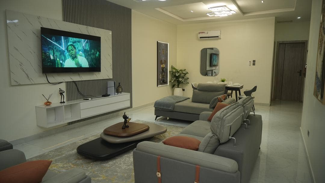 2 Bedroom Flat for Shortlet in Ikate, Lekki