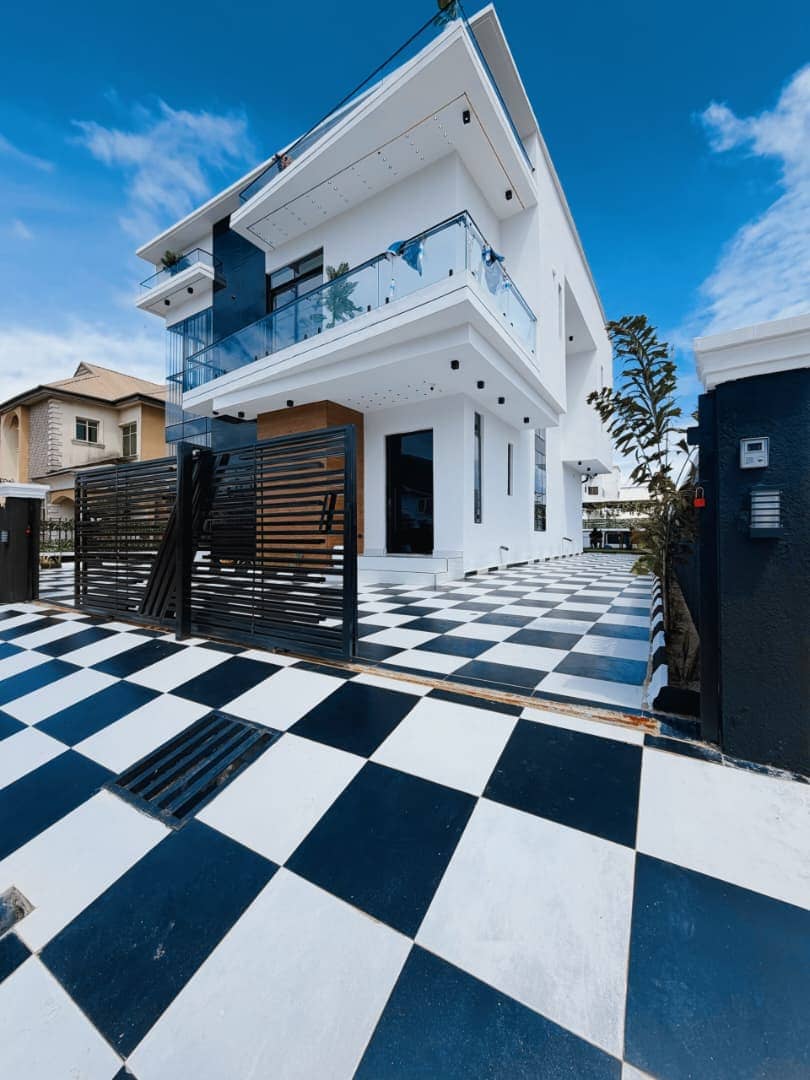 5 Bedroom Duplex with BQ for Sale at Diamond Estate, Sangotedo, Ajah, Lagos