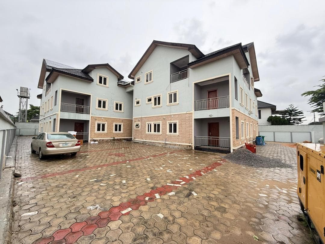 7 Units of Flats for Rent in Lekki Phase 1, Lagos