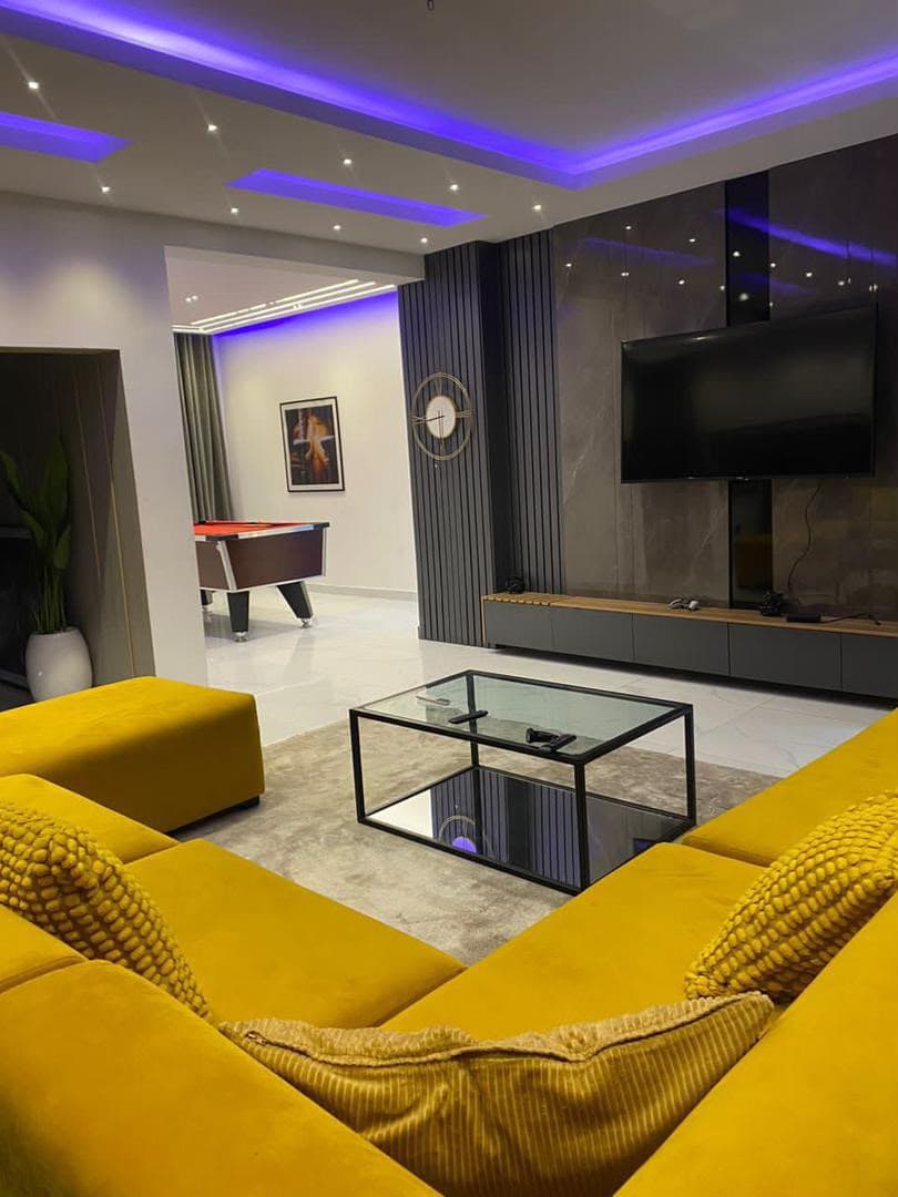 4 Bedroom Flat for Shortlet at Chevron, Lagos